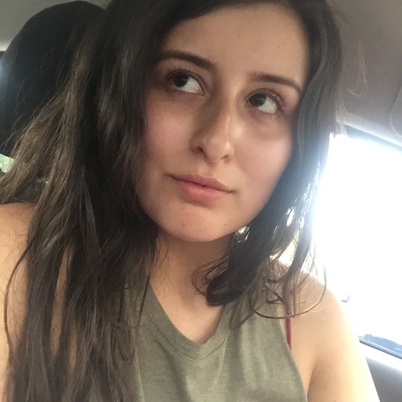 Meet your Posher, Celeste - Picture 1 of 1